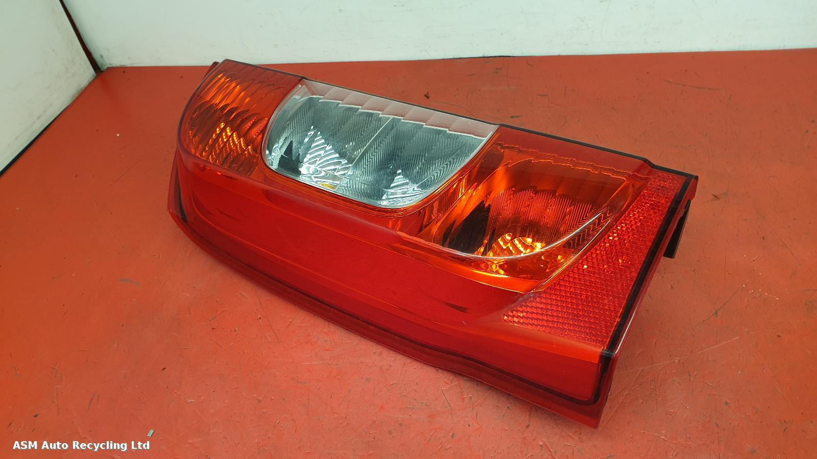 View Auto part L Taillight Fiat Fiorino 2015