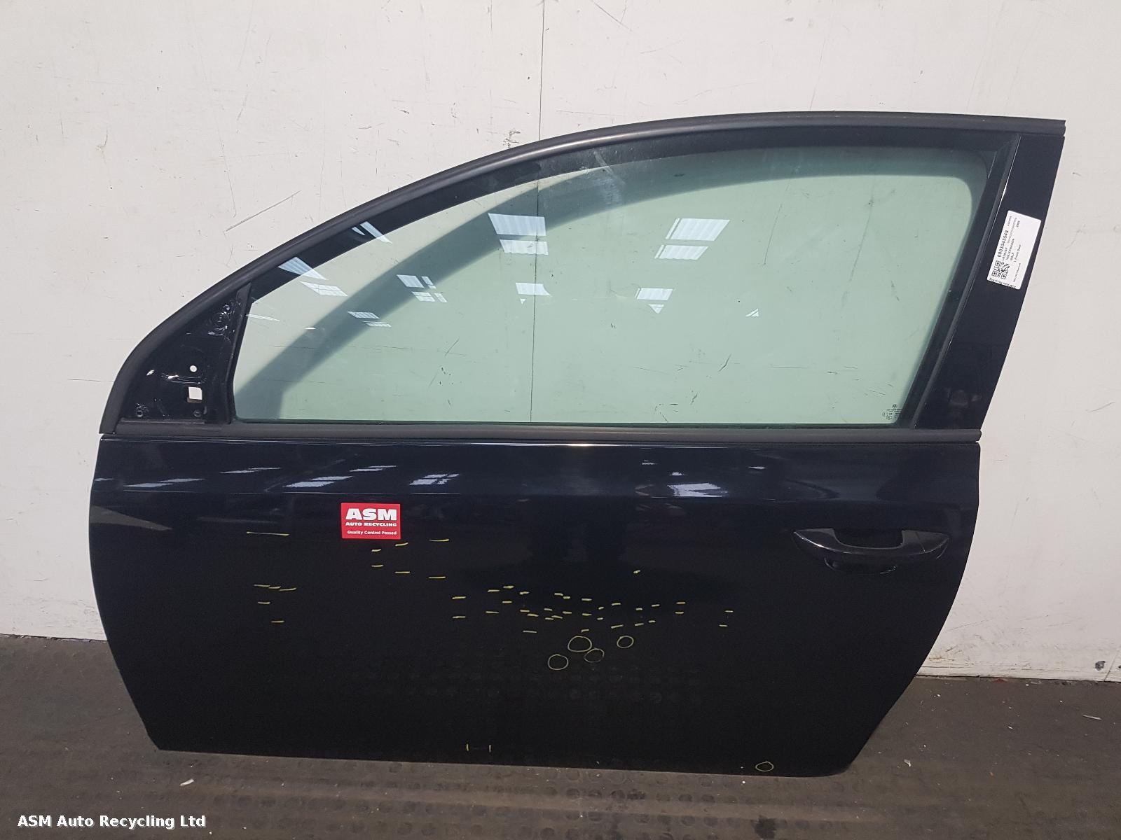 View Auto part L Front Door Volkswagen Golf 2009