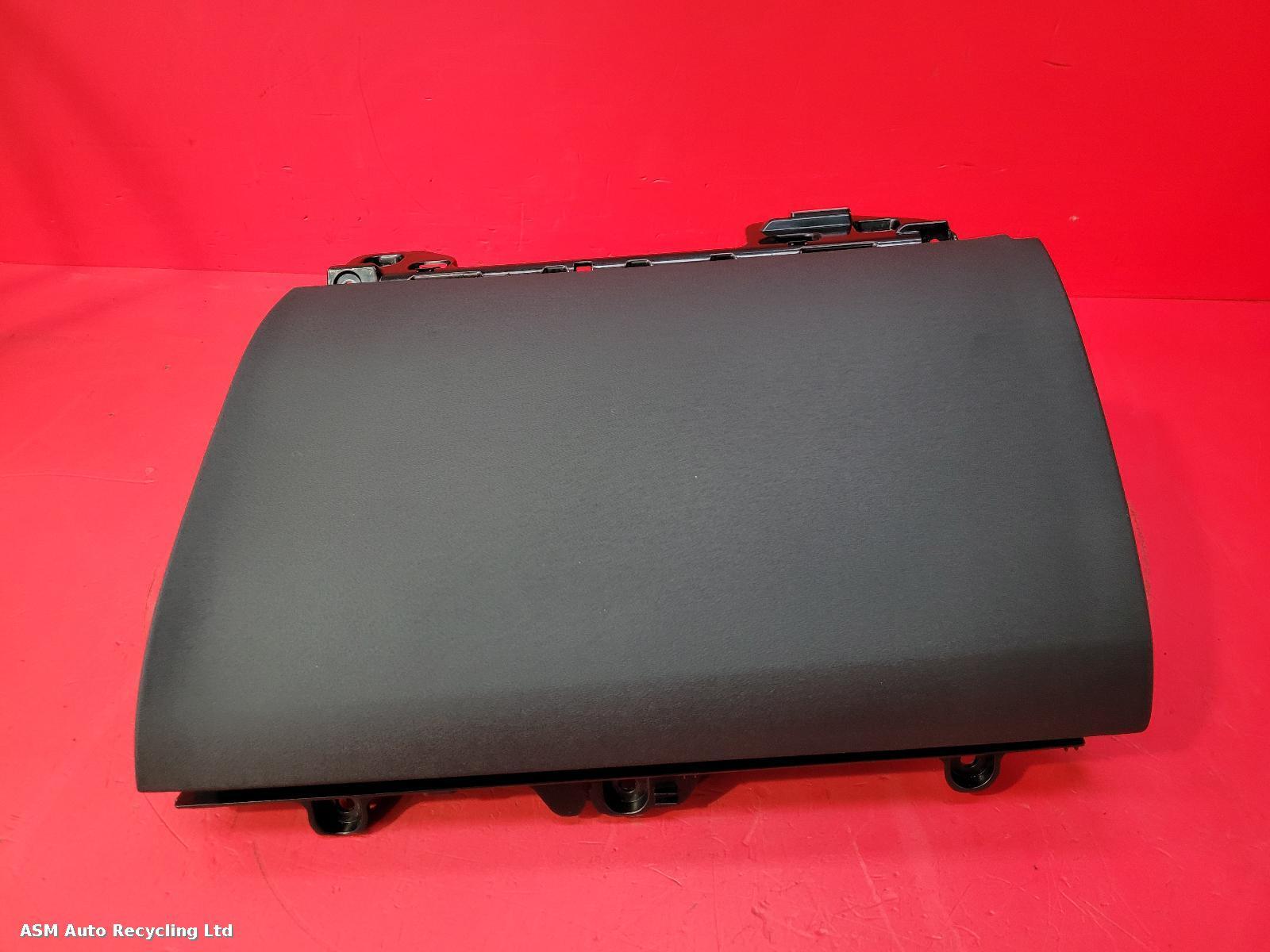 View Auto part Glove Box Volvo Xc90 2022