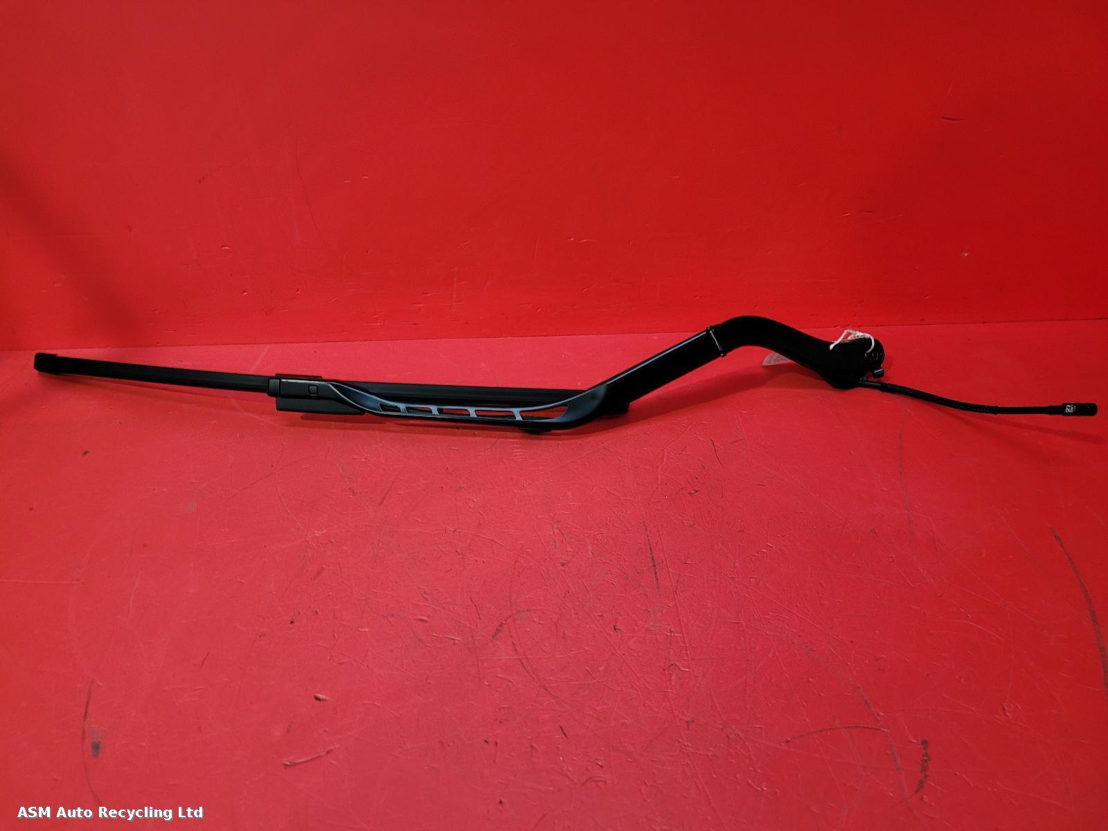 View Auto part Wiper Arm Volvo Xc90 2022