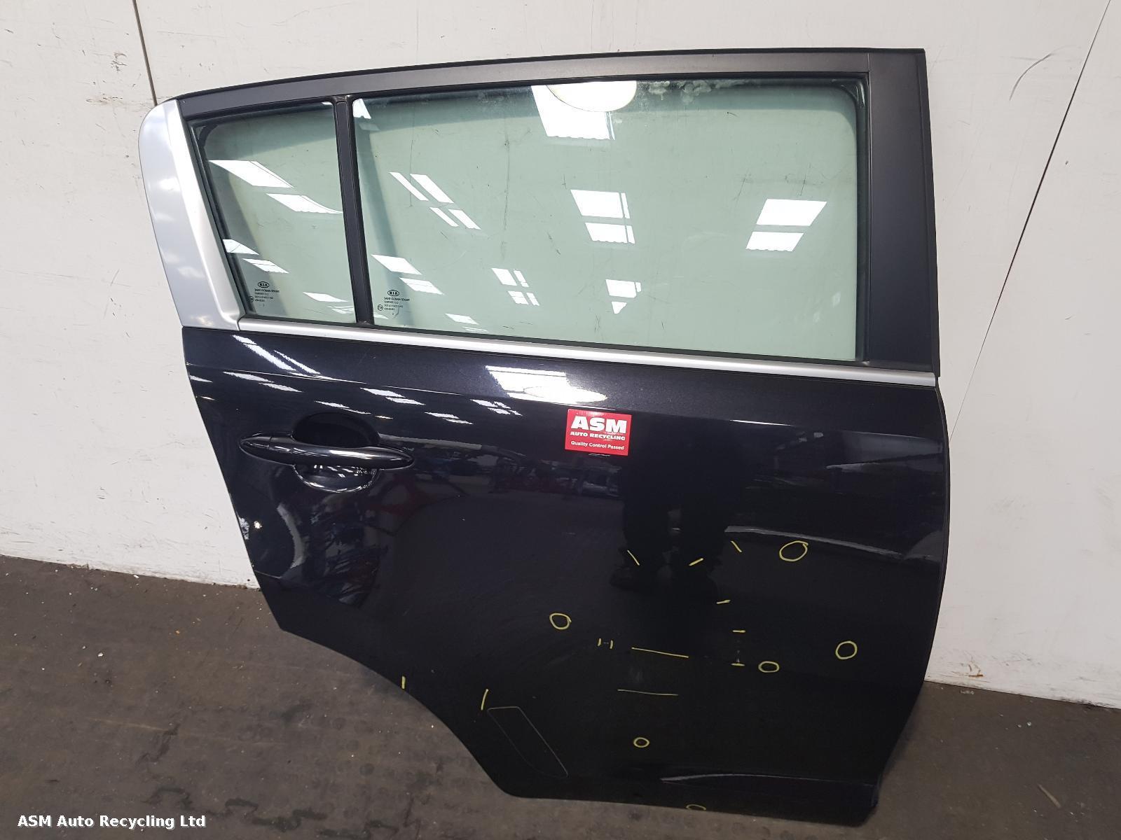 View Auto part R Rear Door Kia Sportage 2012