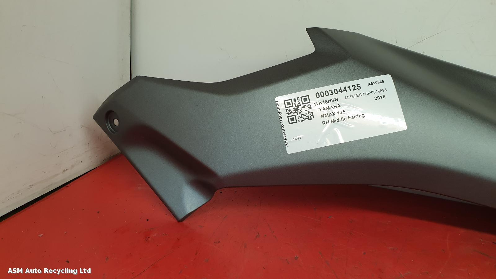 View Auto part RH Middle Fairing Yamaha Nmax 125 2018
