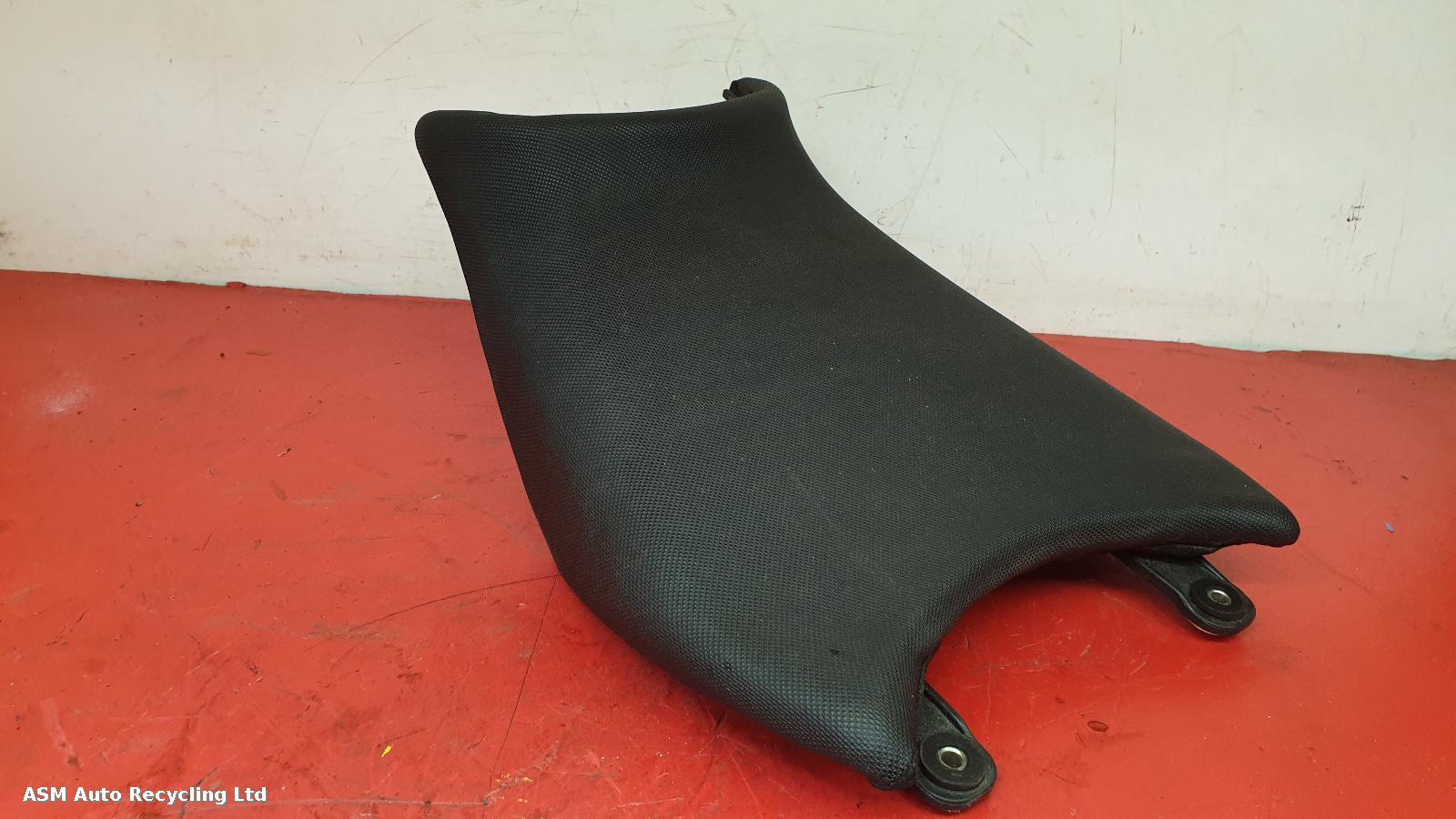 View Auto part Front Seat Ktm 125 Duke 2012