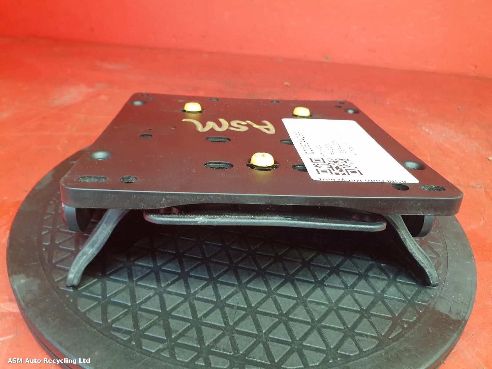 View Auto part Number Plate Holder Piaggio Vespa Gts 125 2021
