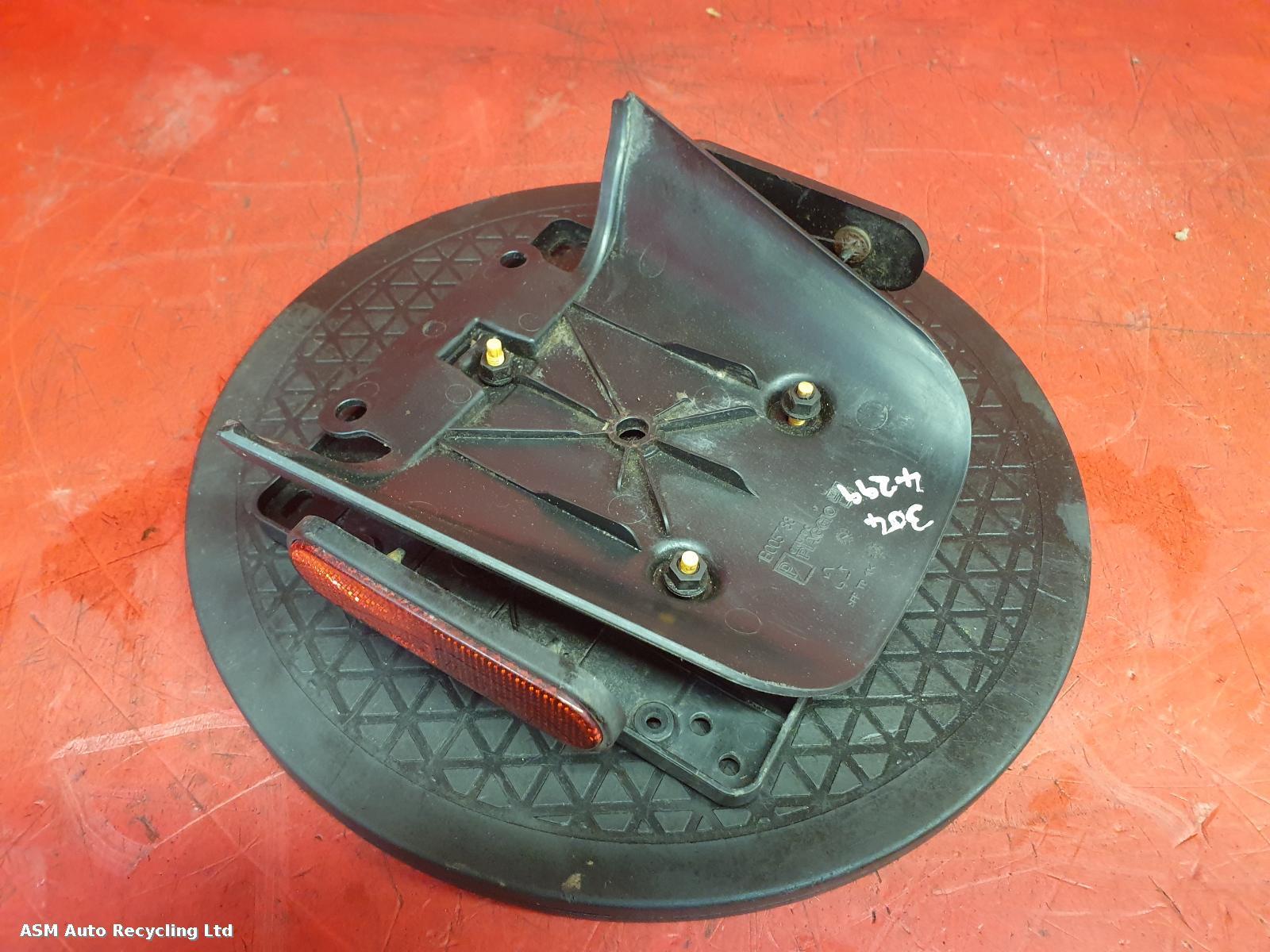 View Auto part Number Plate Holder Piaggio Vespa Gts 125 2021