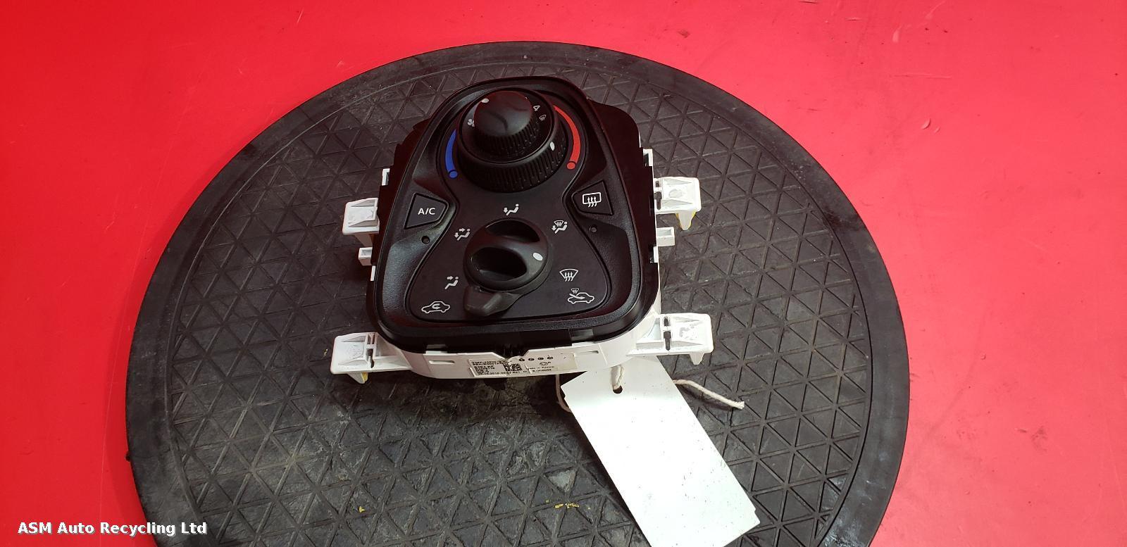 View Auto part Heater/AC Controller Peugeot 108 2016