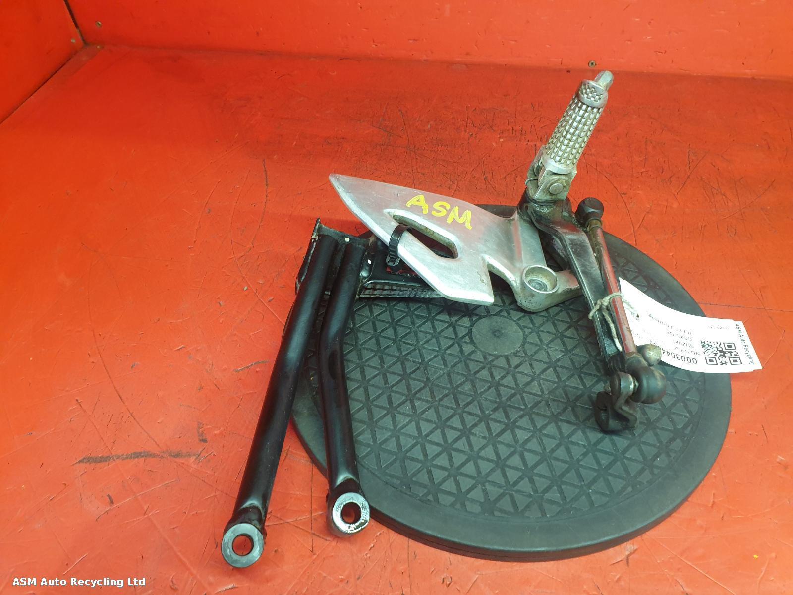 View Auto part Left Footrest Suzuki Gsxs 125 2022