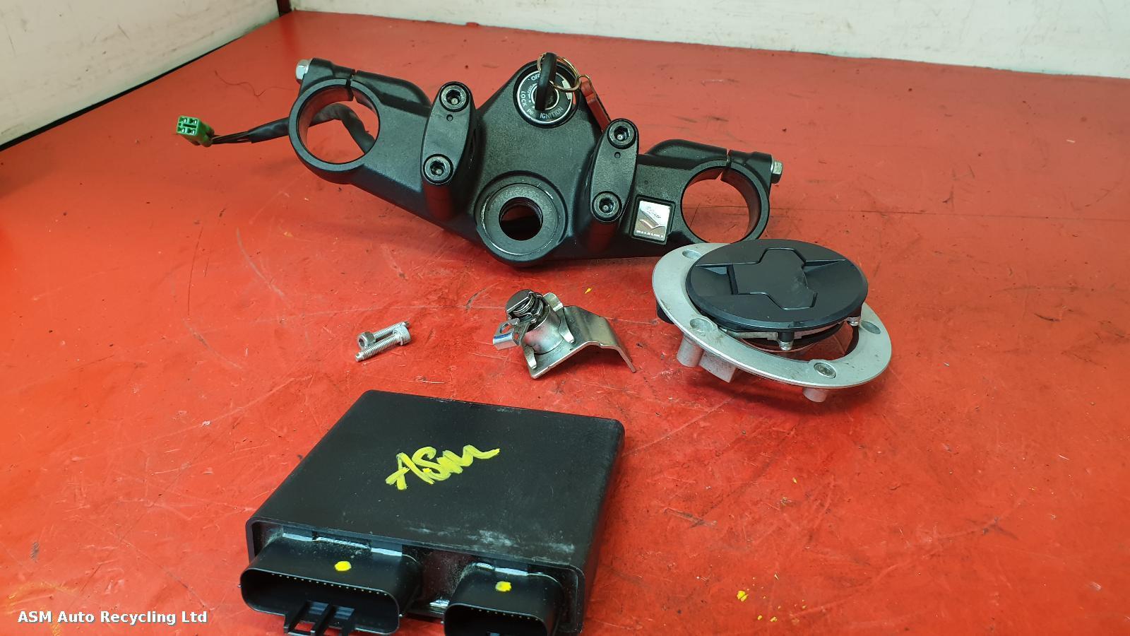 View Auto part Comp.Lock Set + Keys Suzuki Sv650 2019