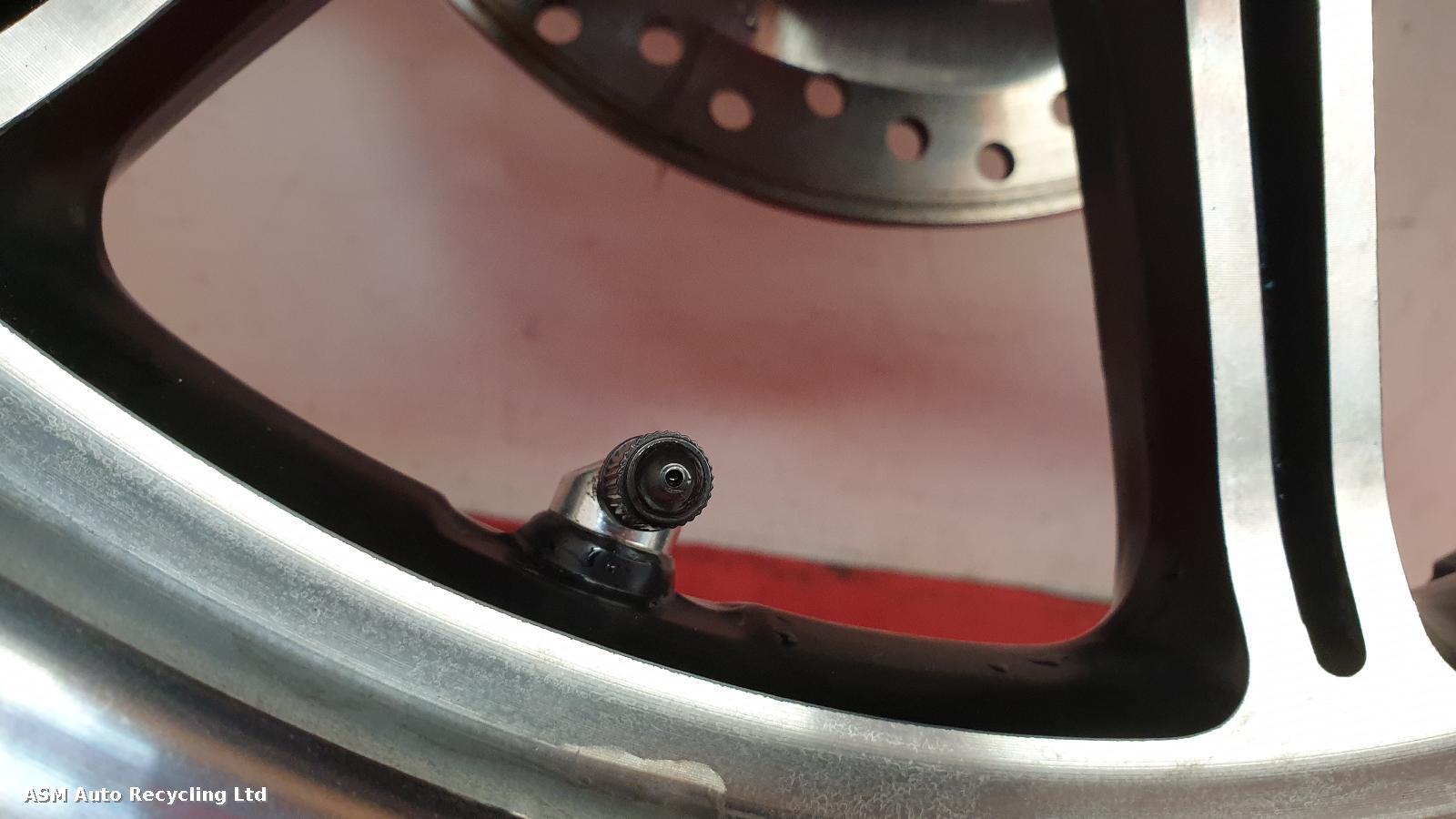 View Auto part Wheel Triumph Bonneville 2014