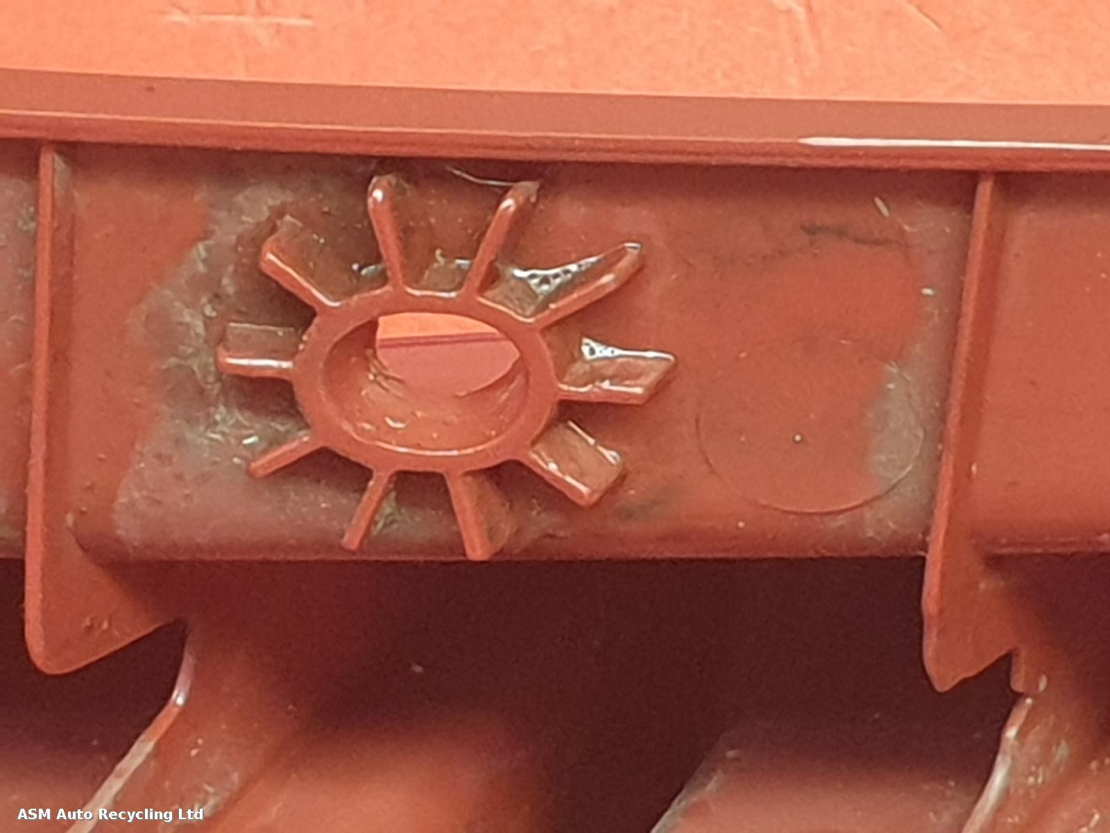 View Auto part R Taillight Hyundai I10 2013