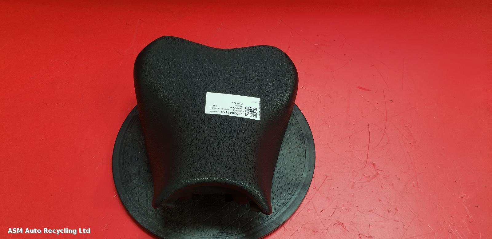 View Auto part Front Seat Kawasaki Zr 900 2021
