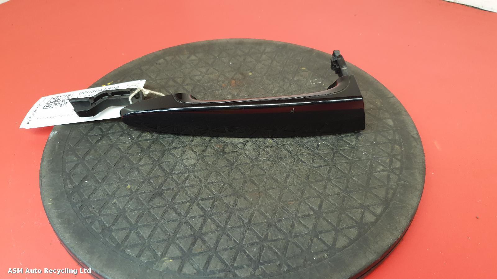 View Auto part Door Handle Bmw 1 Series 2012