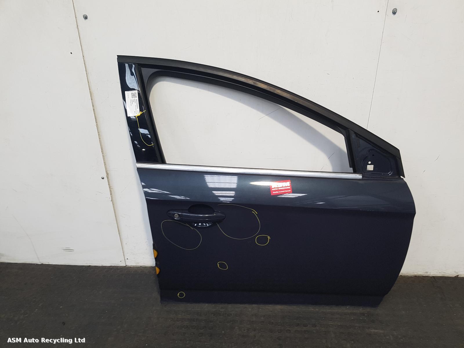 View Auto part R Front Door Ford Mondeo 2013