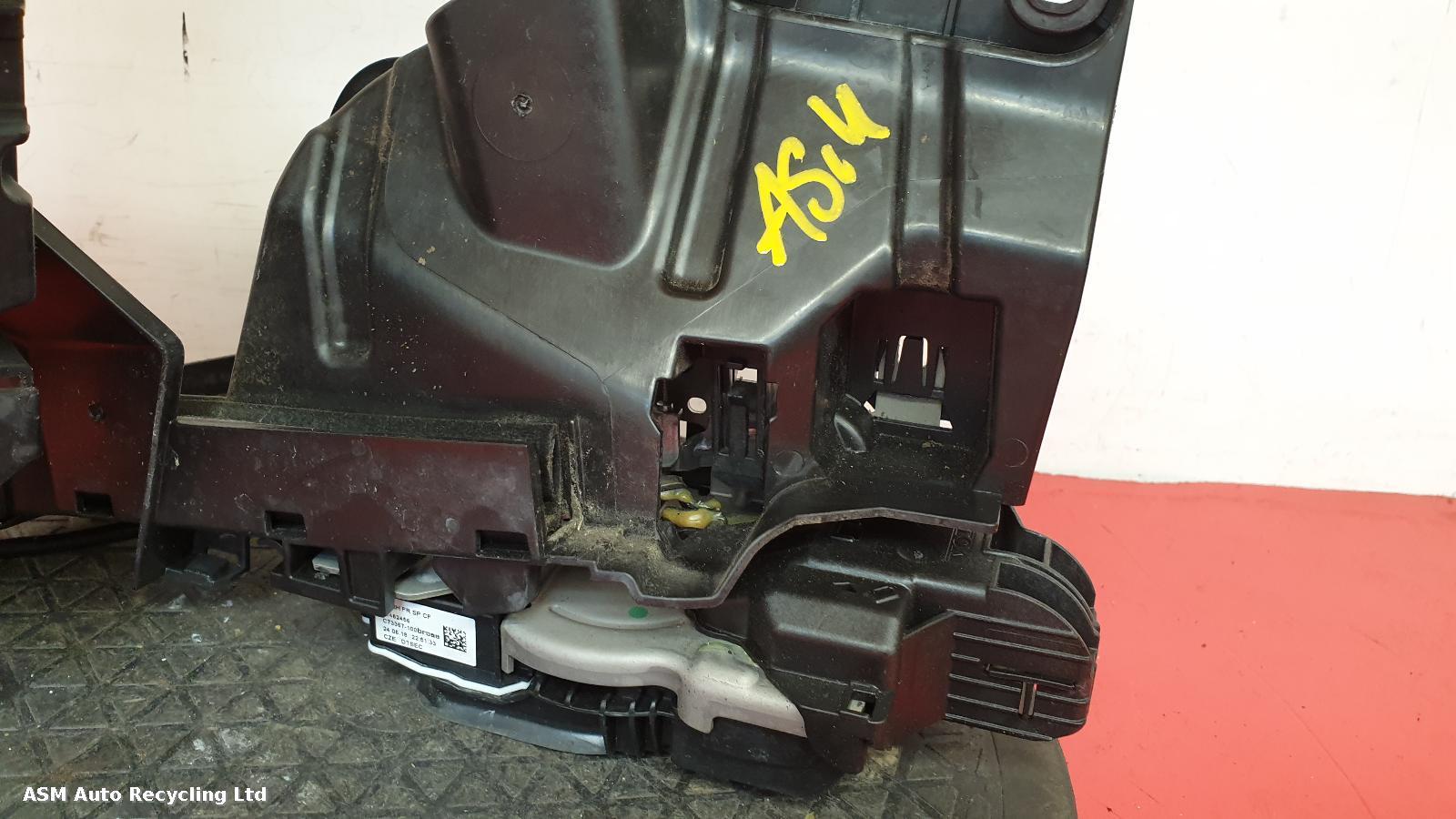 View Auto part Door Lock Assembly Volvo Xc90 2018
