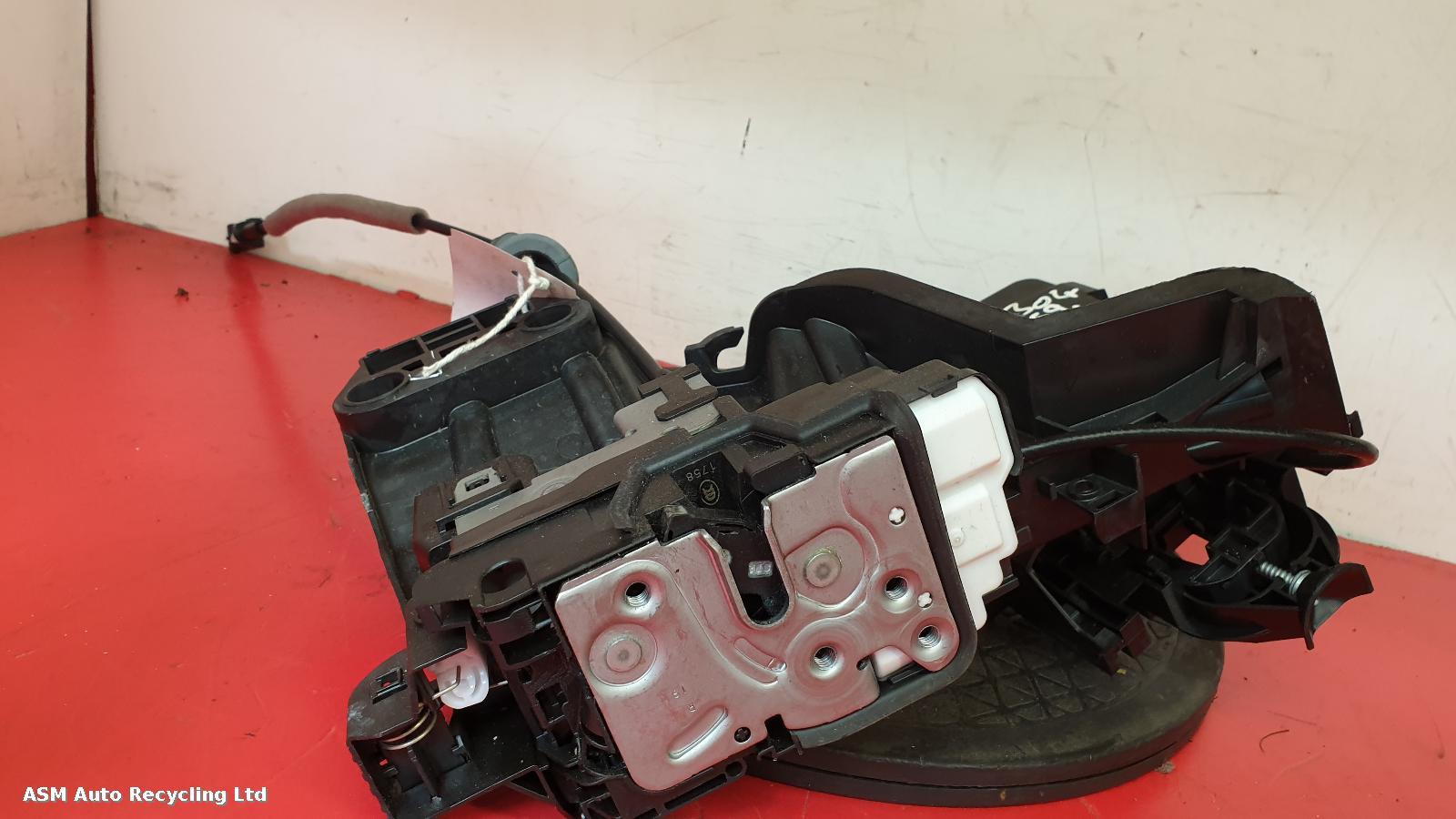 View Auto part Door Lock Assembly Volvo Xc90 2018