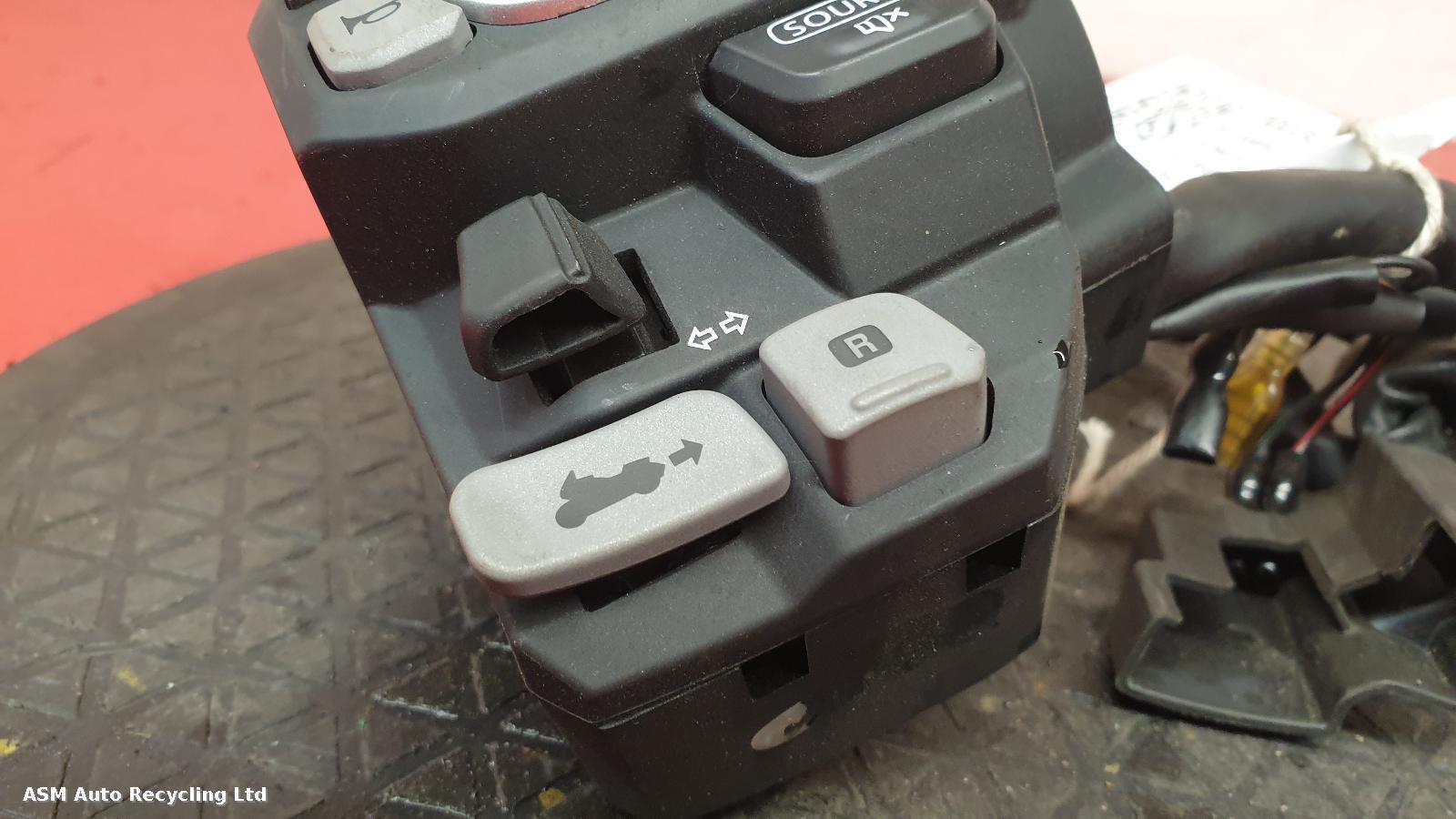 View Auto part LH Switch Gear Honda Gl1800 Goldwing 2019