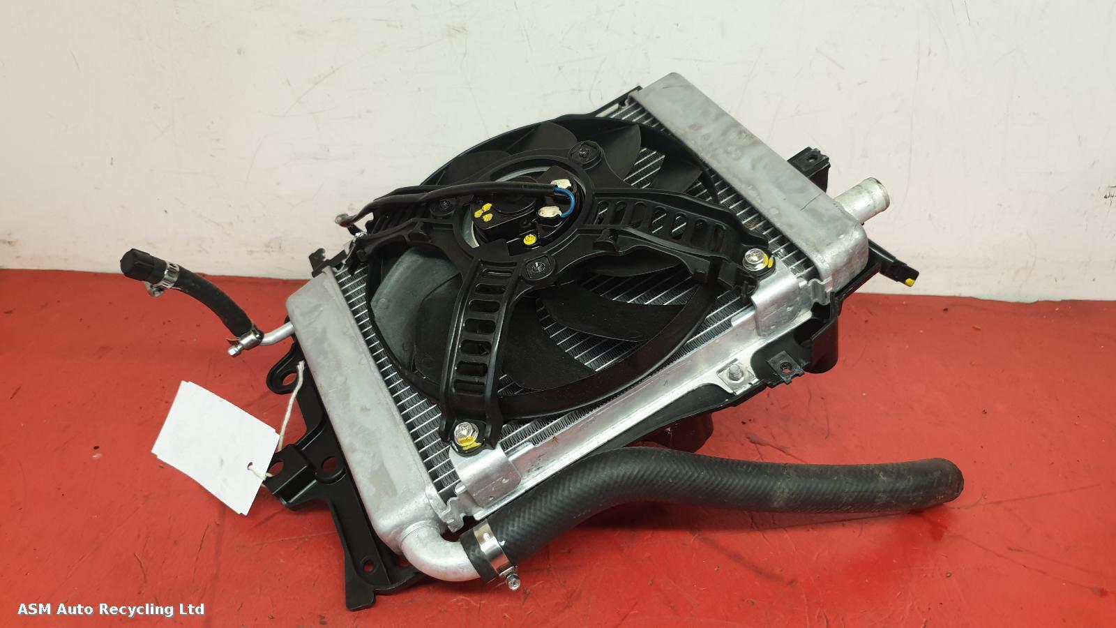 View Auto part Radiator Honda Gl1800 Goldwing 2019