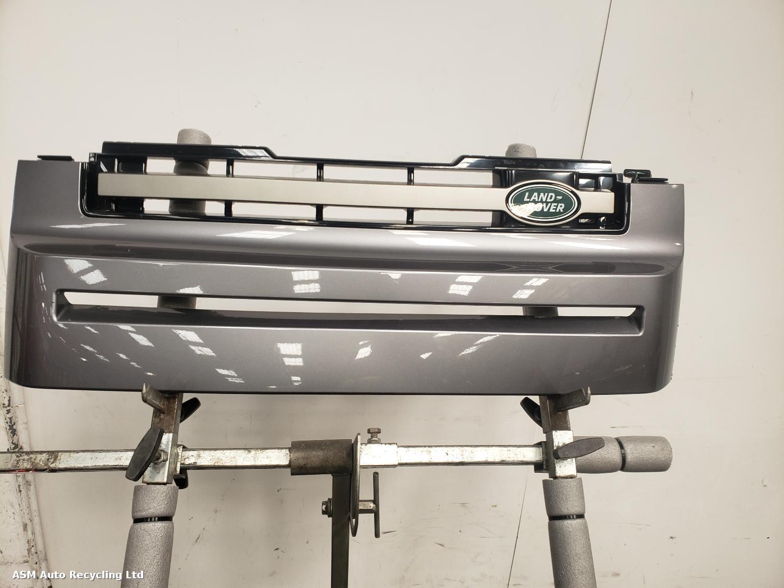 View Auto part Grille Land Rover Defender 2024