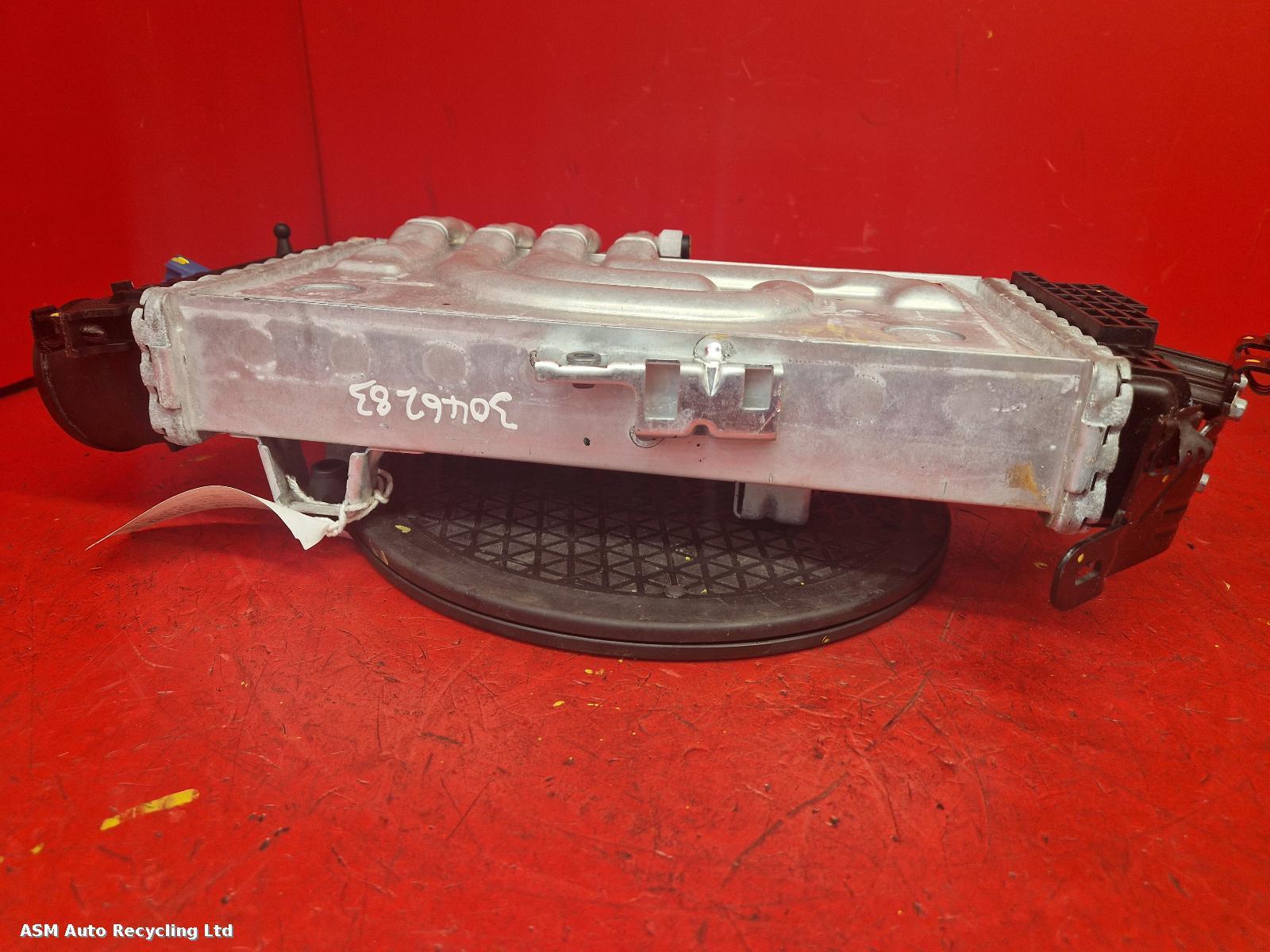 View Auto part Intercooler Land Rover Defender 2024
