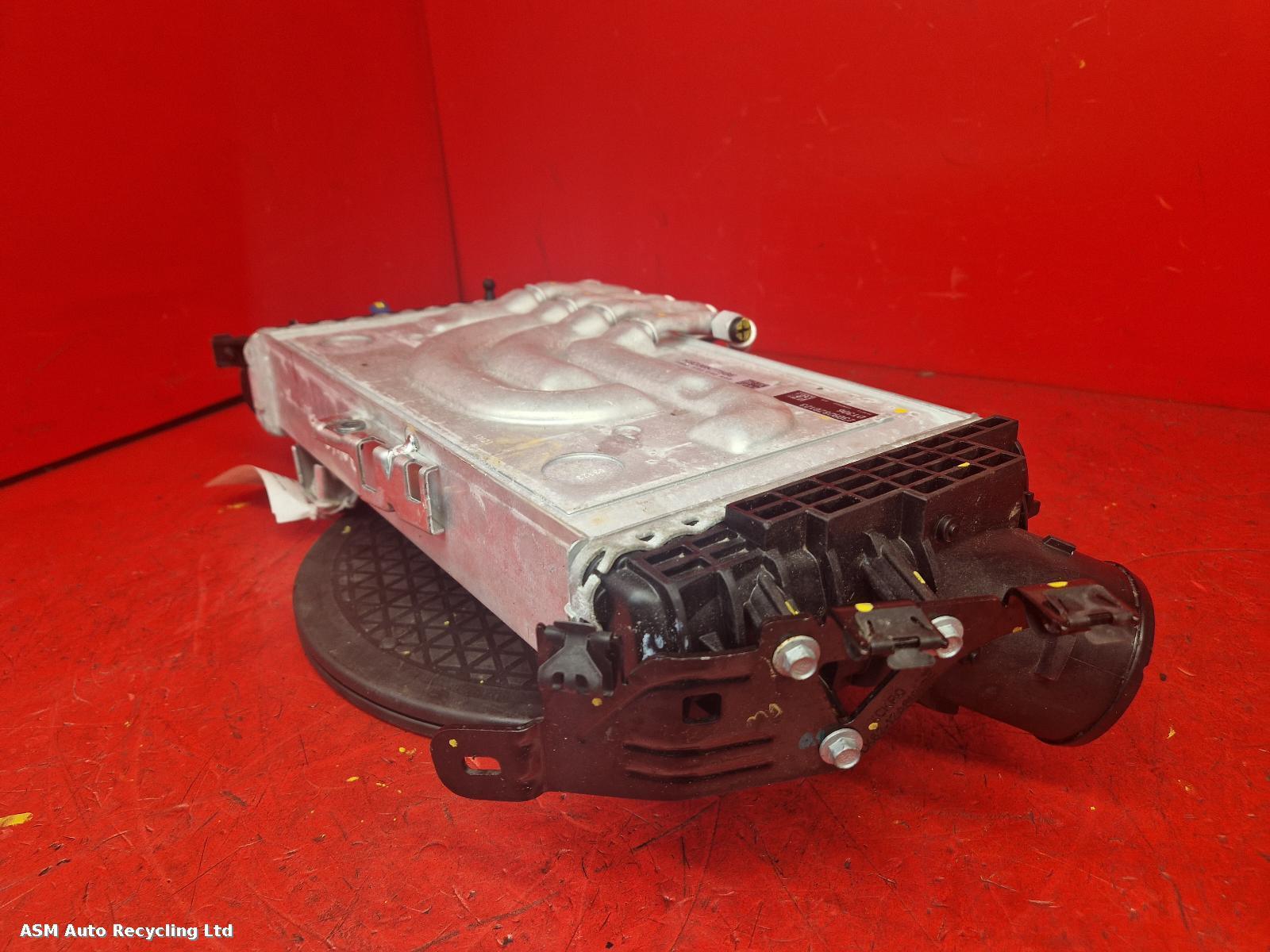 View Auto part Intercooler Land Rover Defender 2024