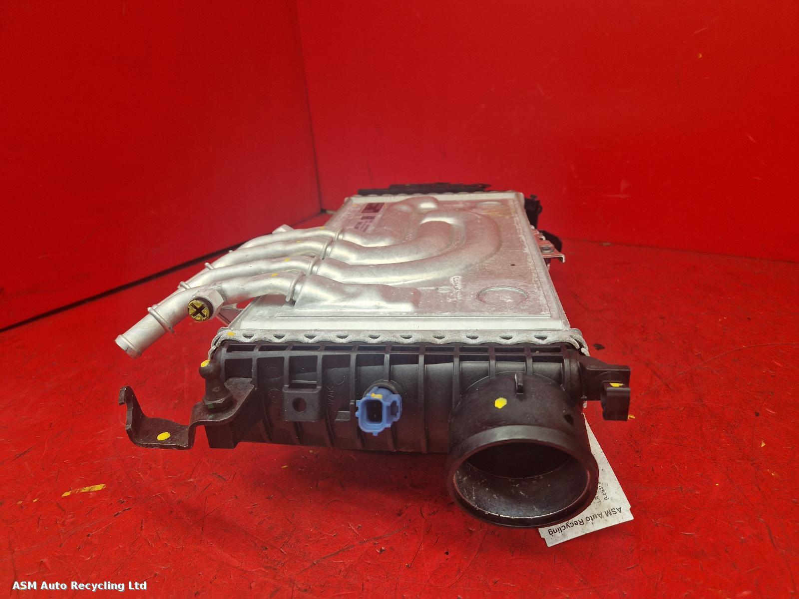 View Auto part Intercooler Land Rover Defender 2024