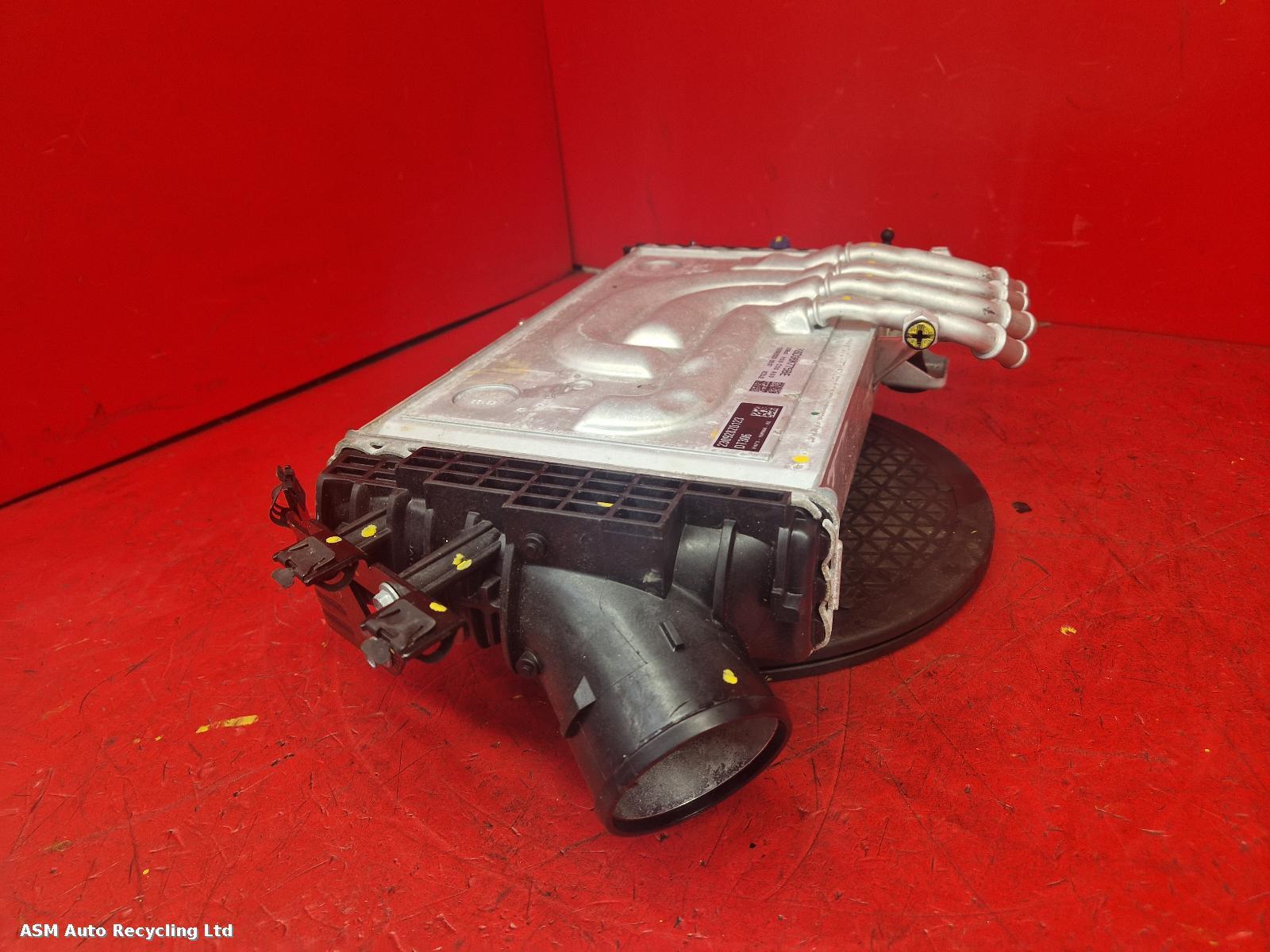 View Auto part Intercooler Land Rover Defender 2024