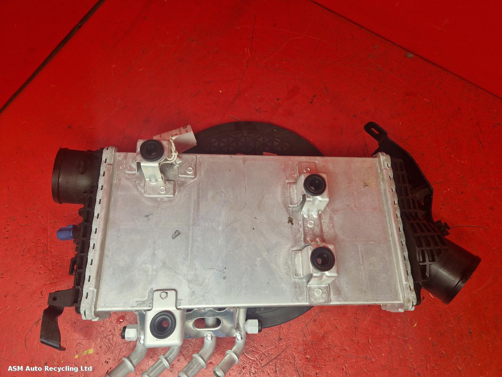 View Auto part Intercooler Land Rover Defender 2024