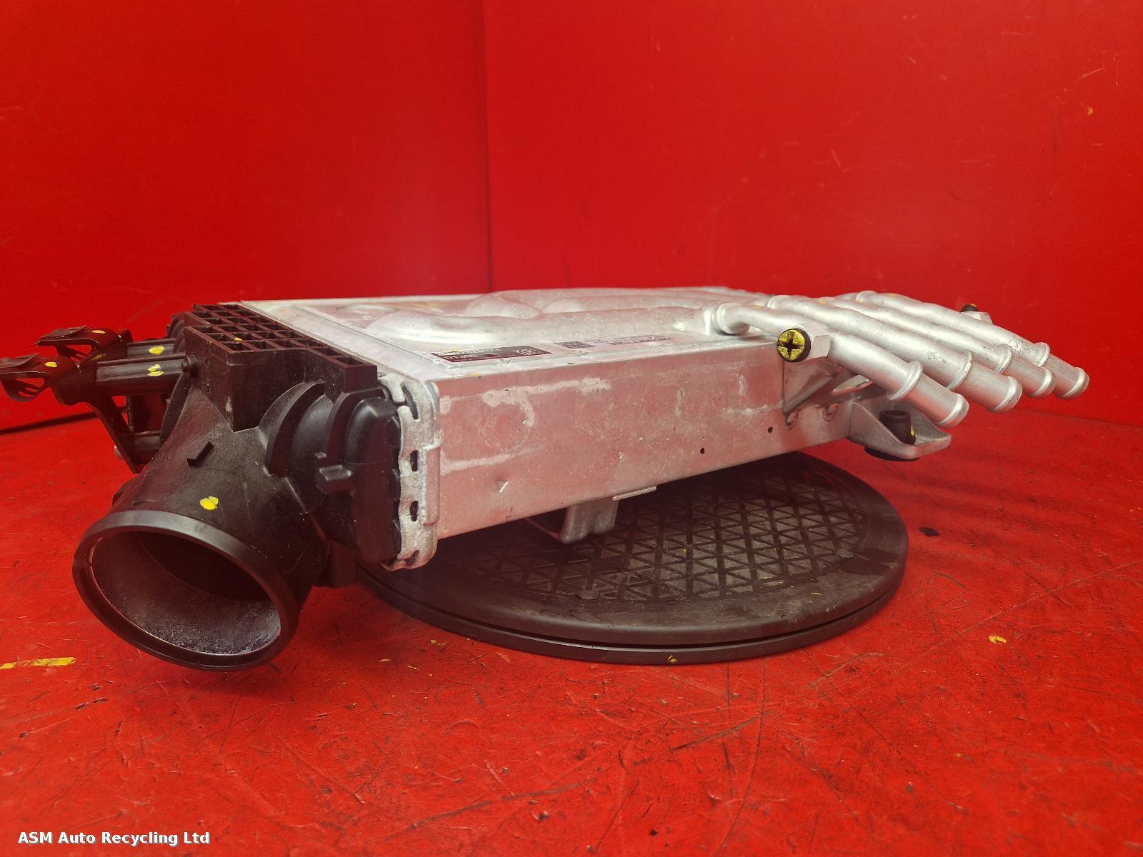 View Auto part Intercooler Land Rover Defender 2024