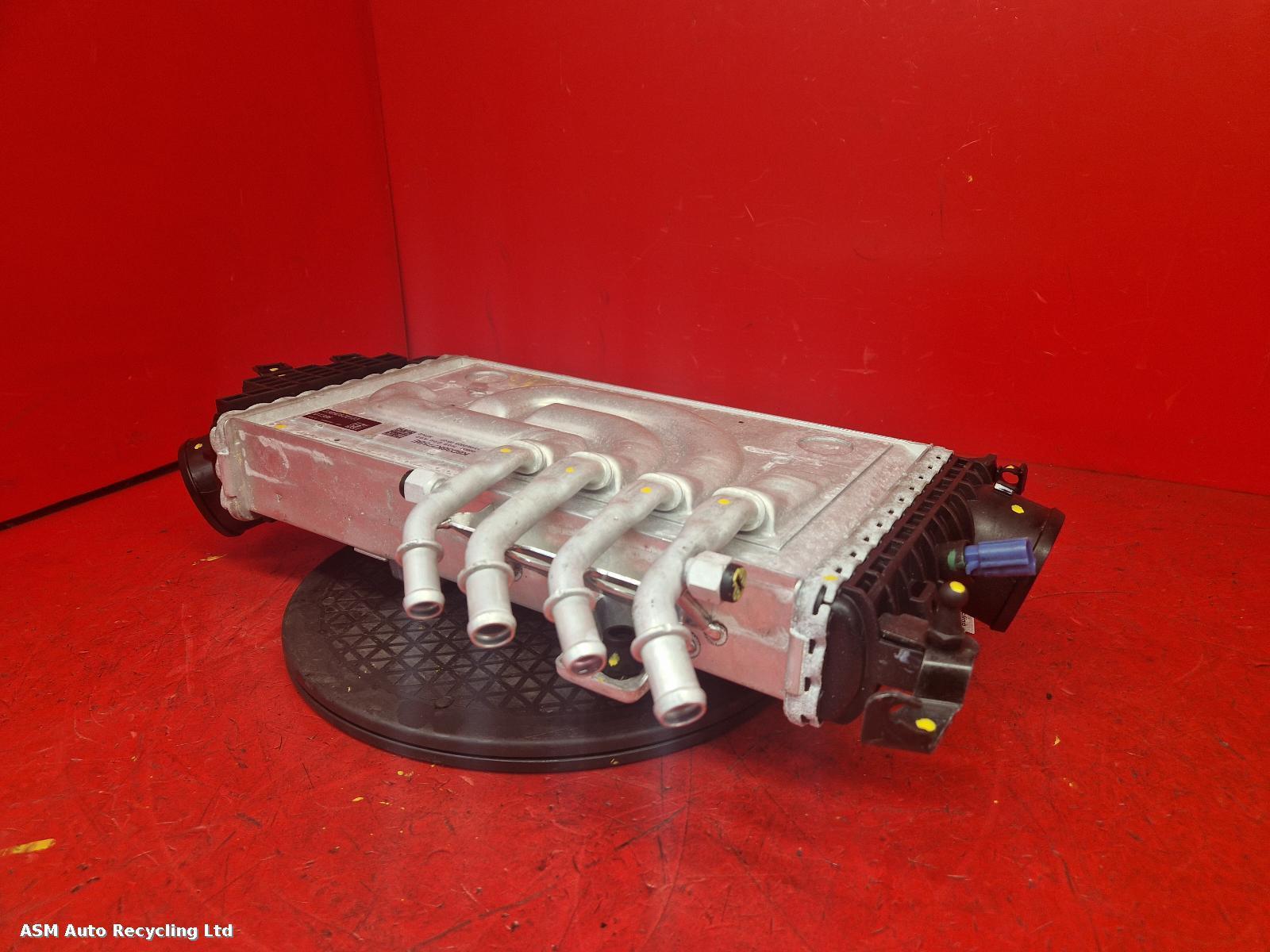 View Auto part Intercooler Land Rover Defender 2024