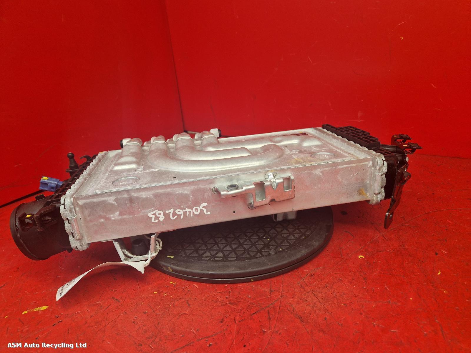 View Auto part Intercooler Land Rover Defender 2024