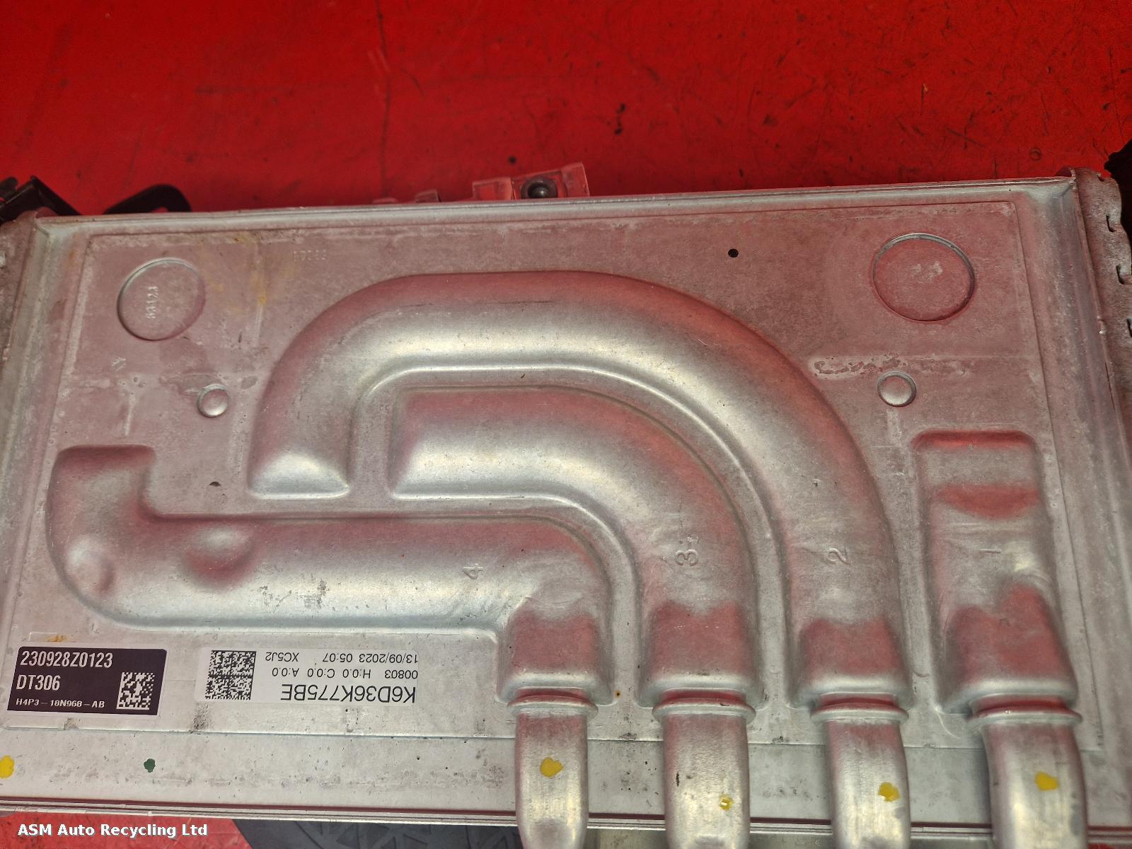 View Auto part Intercooler Land Rover Defender 2024