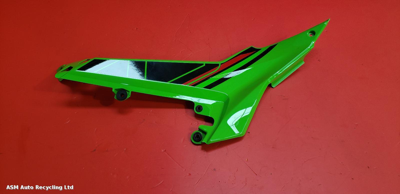 View Auto part LF Top Fairing Kawasaki Ex 650 Spfan 2023
