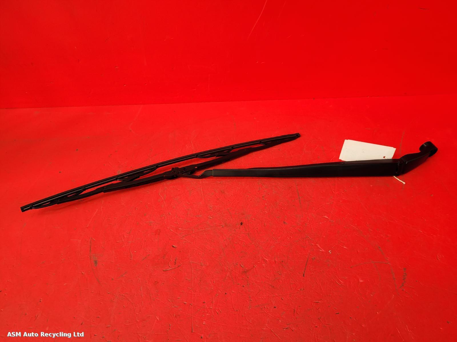 View Auto part Wiper Arm Toyota Auris 2015