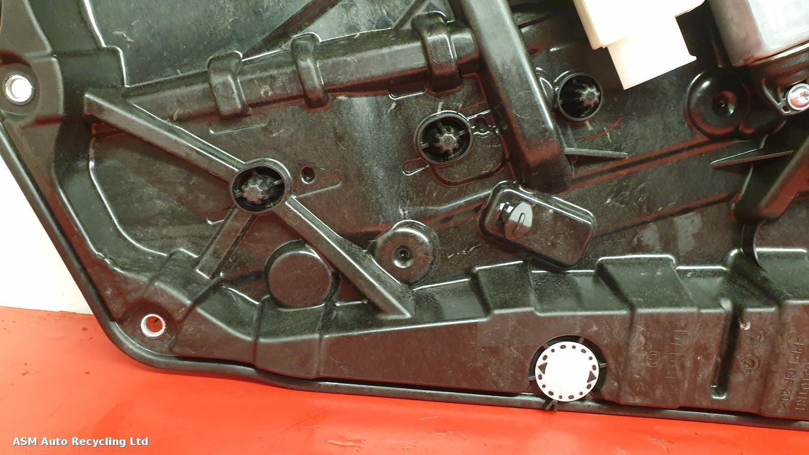 View Auto part RR Window Regulator Bmw X3 2021