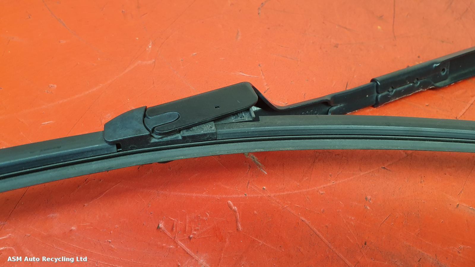 View Auto part Wiper Arm Bmw X3 2021