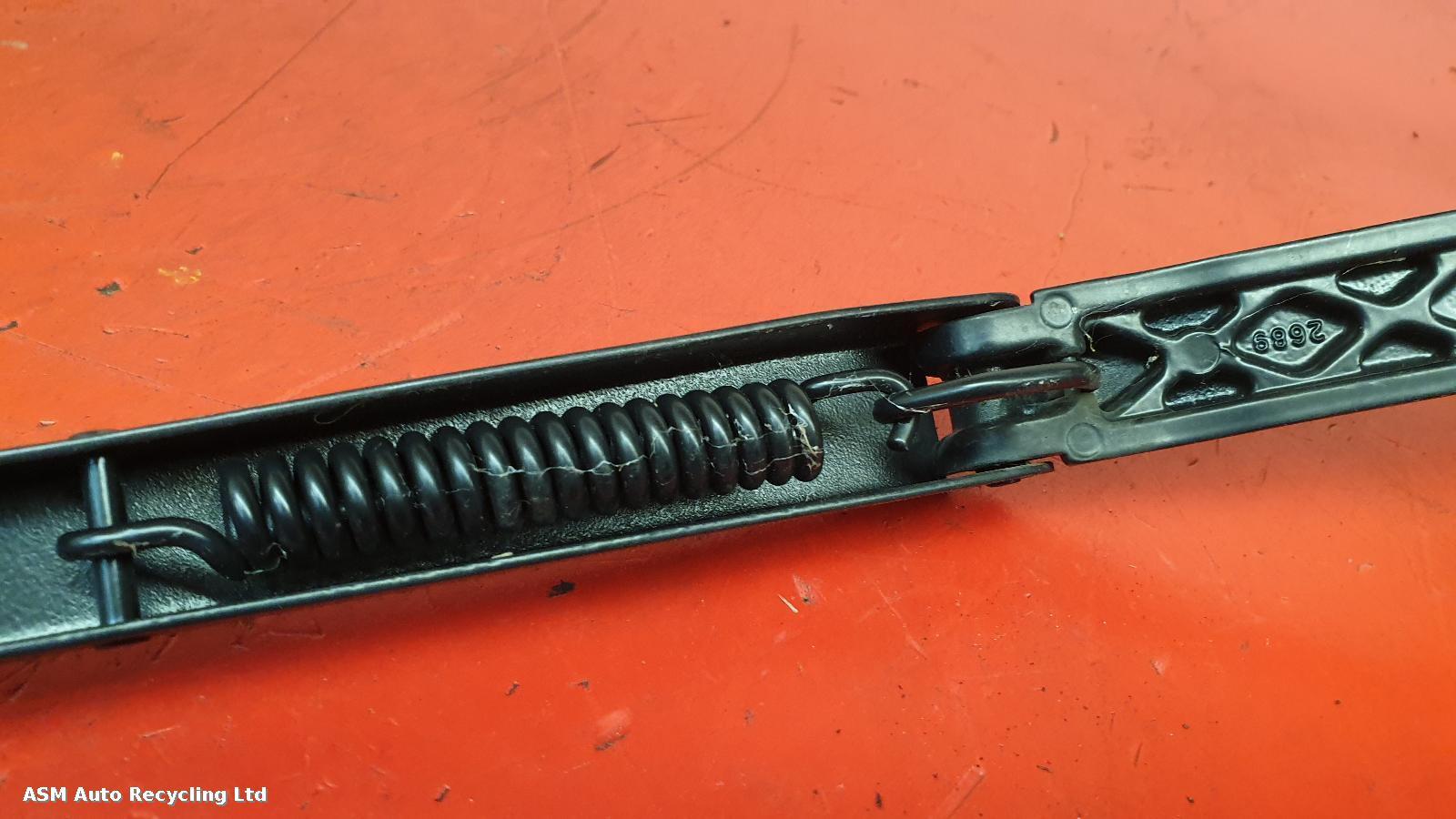 View Auto part Wiper Arm Bmw X3 2021