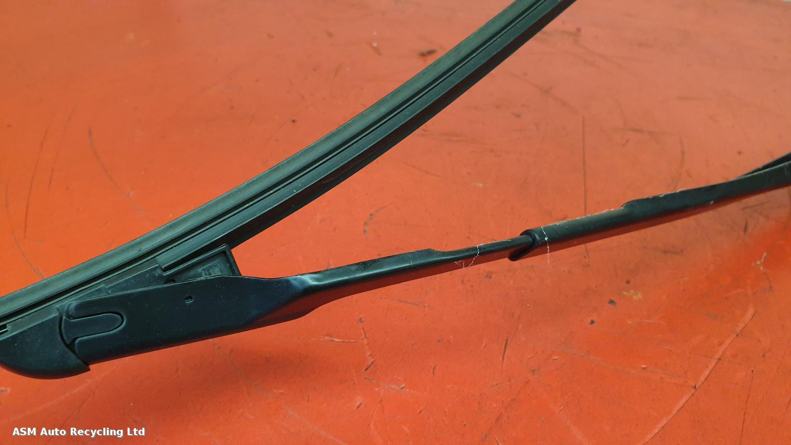 View Auto part Wiper Arm Bmw X3 2021