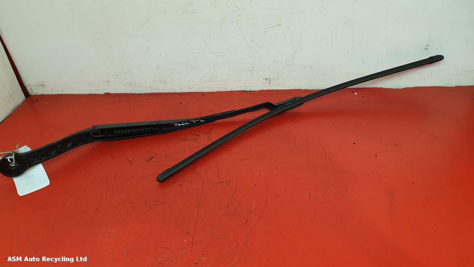 View Auto part Wiper Arm Bmw X3 2021