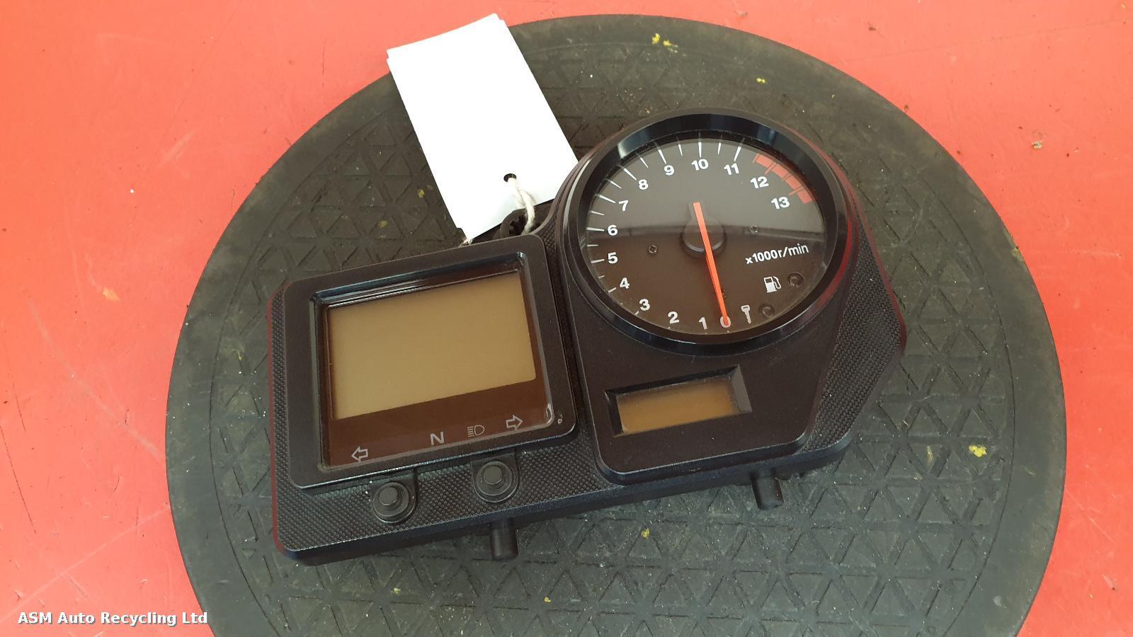 View Auto part Speedometer Honda Cbr900 2001