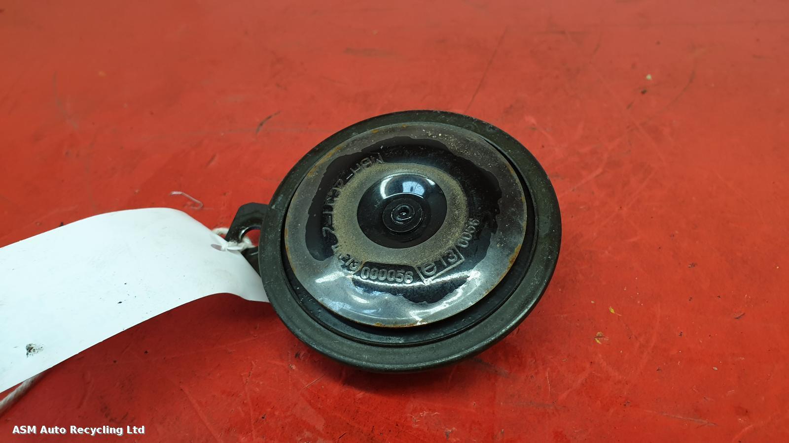 View Auto part Horn Honda Cbr900 2001