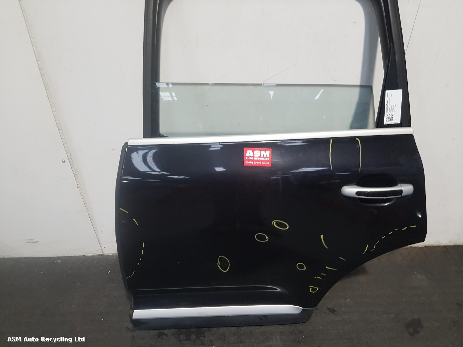 View Auto part L Rear Door Porsche Cayenne 2004