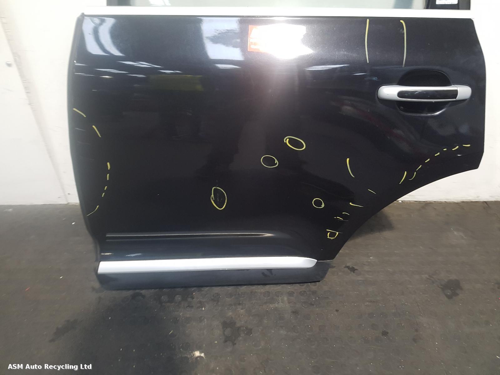 View Auto part L Rear Door Porsche Cayenne 2004
