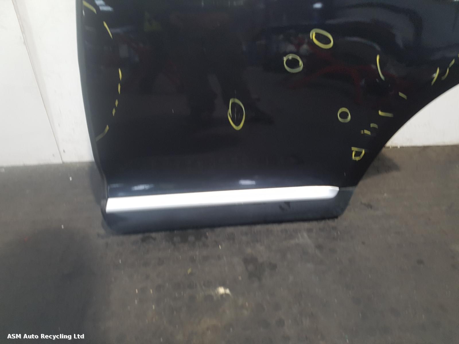 View Auto part L Rear Door Porsche Cayenne 2004