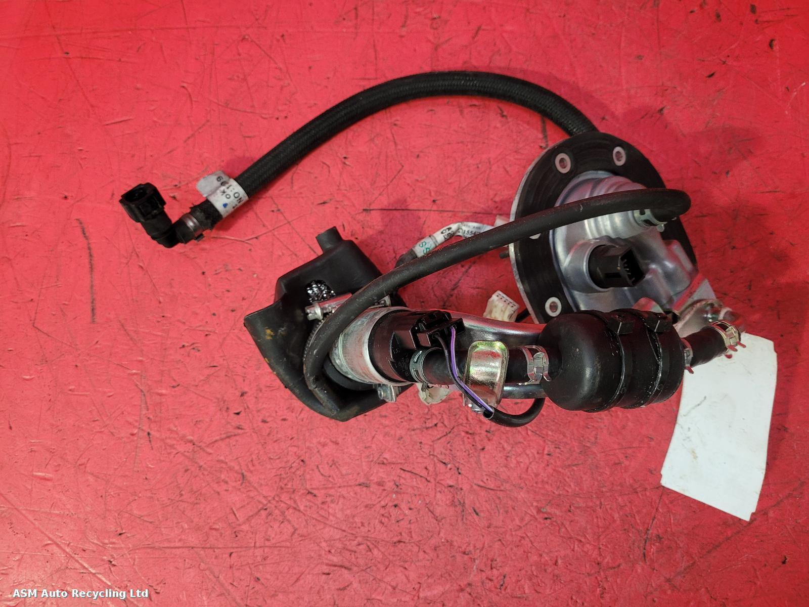 View Auto part Fuel Pump Triumph Bonneville 2017