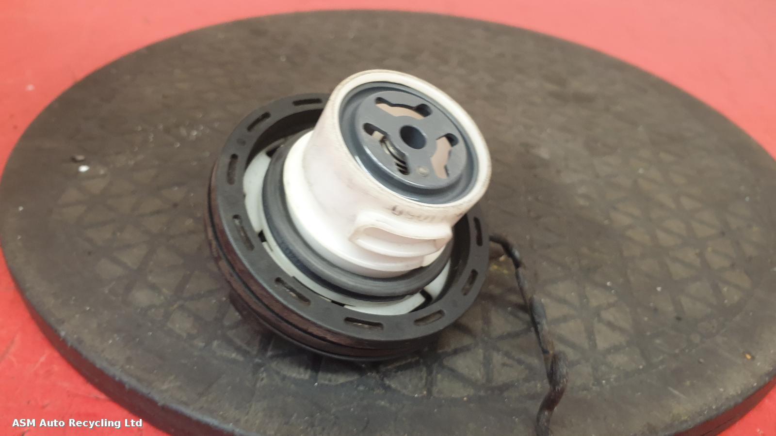 View Auto part Fuelcap Ford Focus 2006
