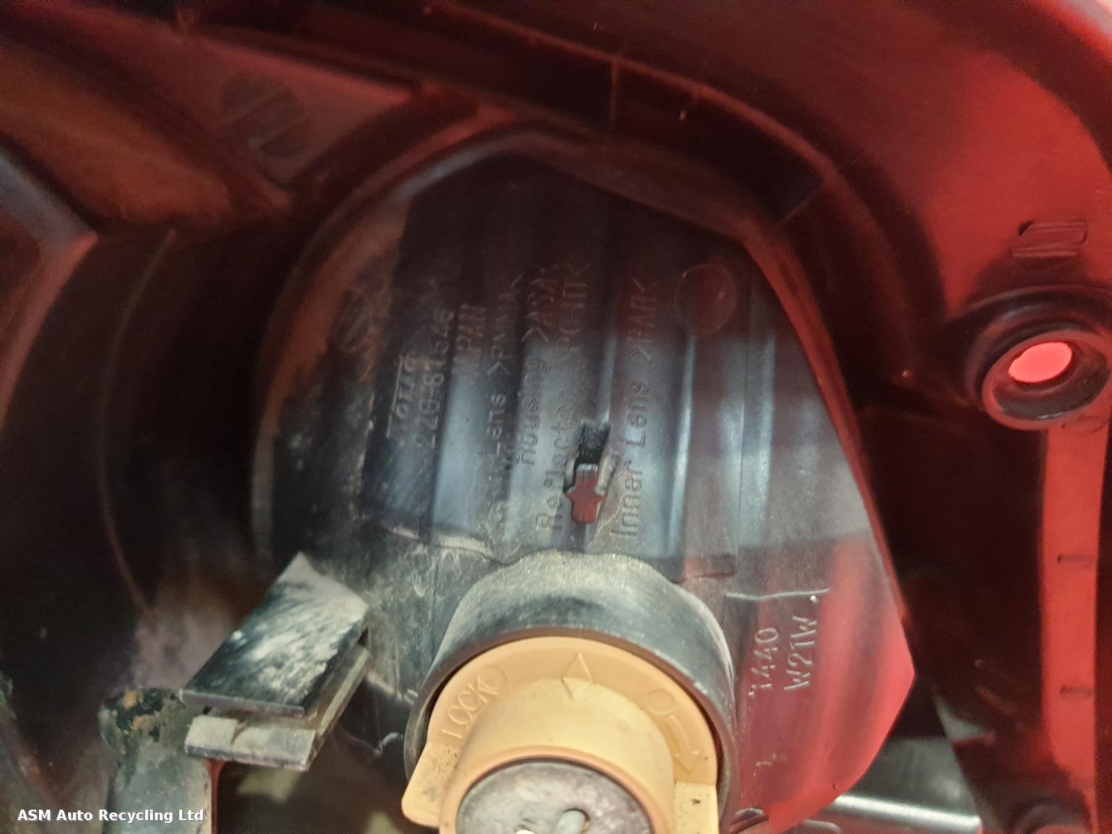 View Auto part R Taillight Mitsubishi Outlander 2004