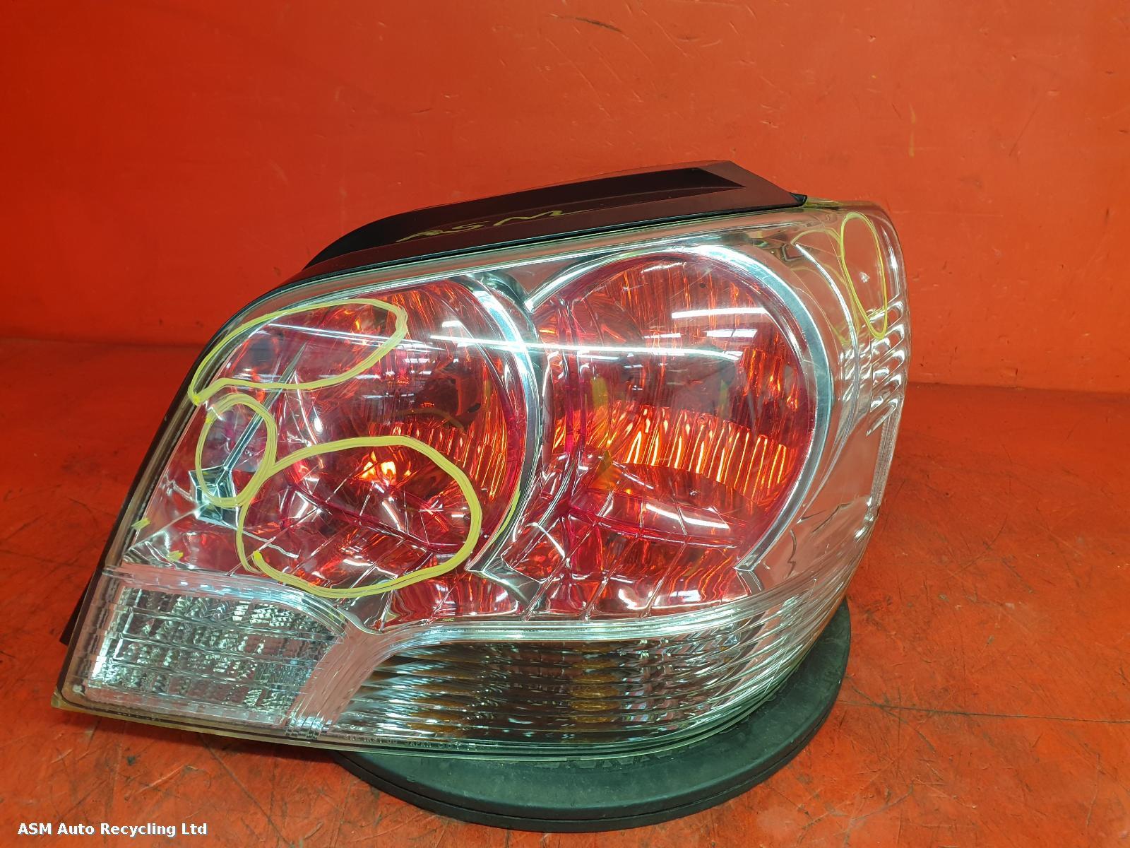 View Auto part R Taillight Mitsubishi Outlander 2004
