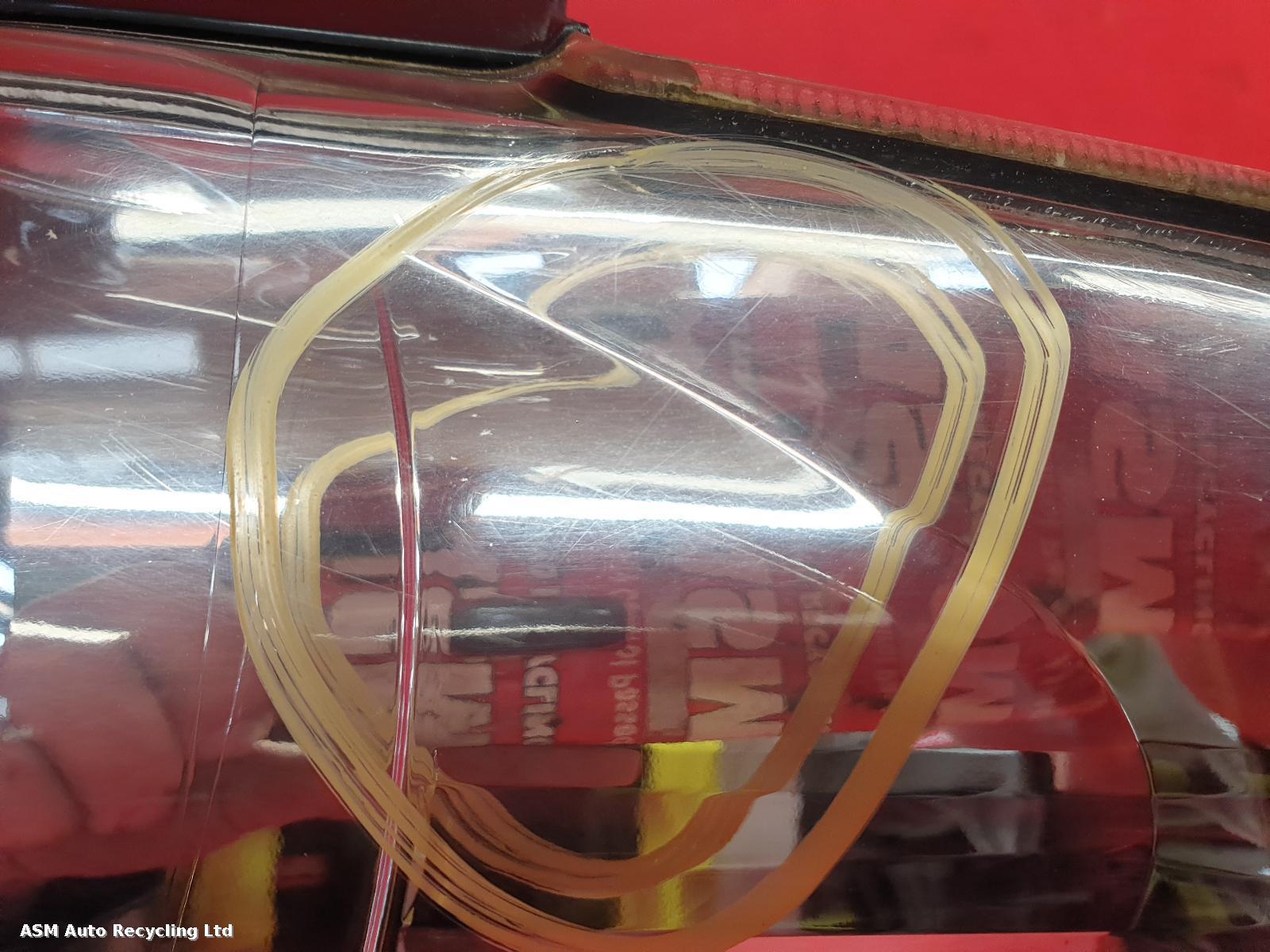 View Auto part R Taillight Mitsubishi Outlander 2004