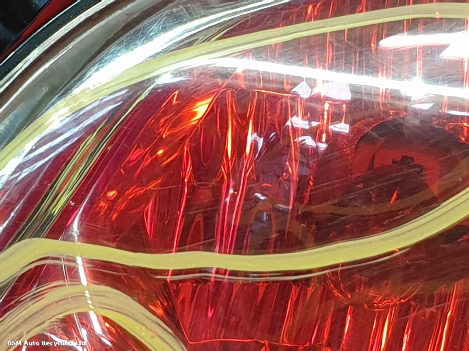 View Auto part R Taillight Mitsubishi Outlander 2004