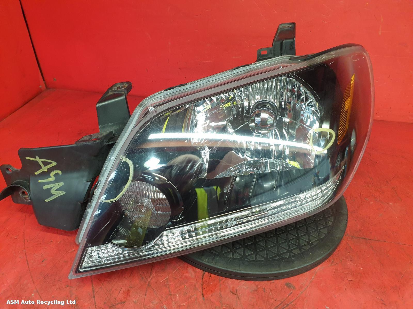View Auto part L Headlamp Mitsubishi Outlander 2004